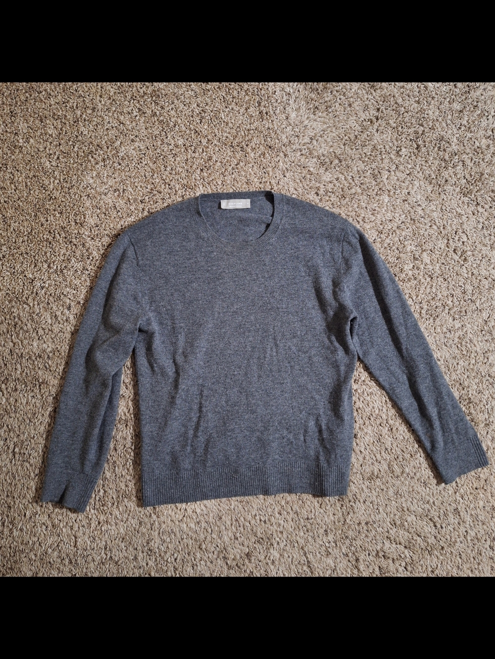Everlane Recycled Cashmere Grey Crewneck Sweater Size M